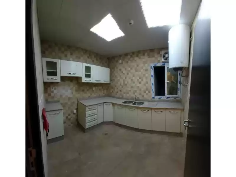 Жилой Готовая недвижимость 2 спальни Н/Ф Квартира  в аренду в Аль-Садд , Доха #15242 - 1  image 